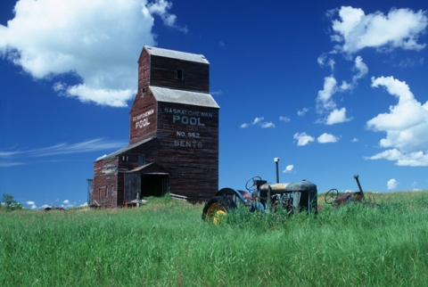 Bents Elevator and tractors, Saskatchewan